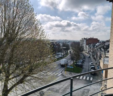 RUIM APPARTEMENT (124M²) MET GARAGE - PRACHTIG GELEGEN - Foto 2