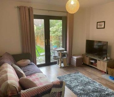 Farmington Drive, Witney, OX28 - Photo 1