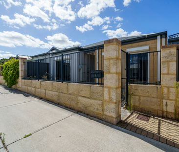 Perfect Family Home - Photo 3