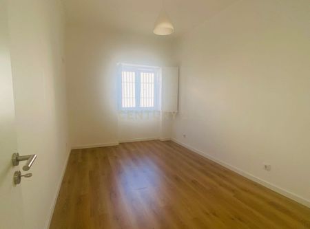 Benfica, Lisbon - Photo 3