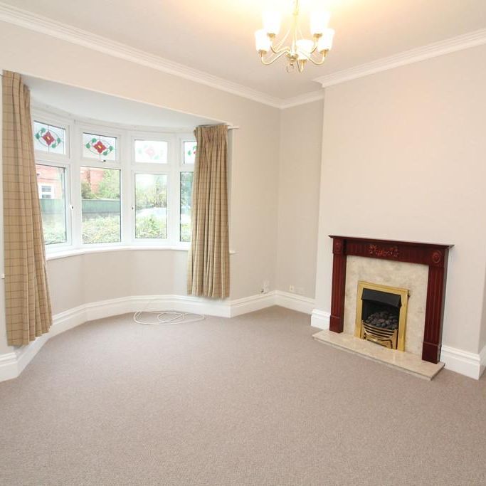 3 bedroom semi-detached bungalow to rent - Photo 1