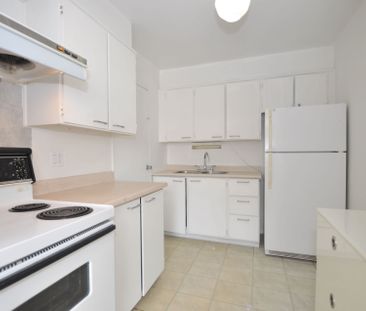 For Lease - 5 Parkway Forest Drive Unit# 407, Toronto, Ontario - Photo 2