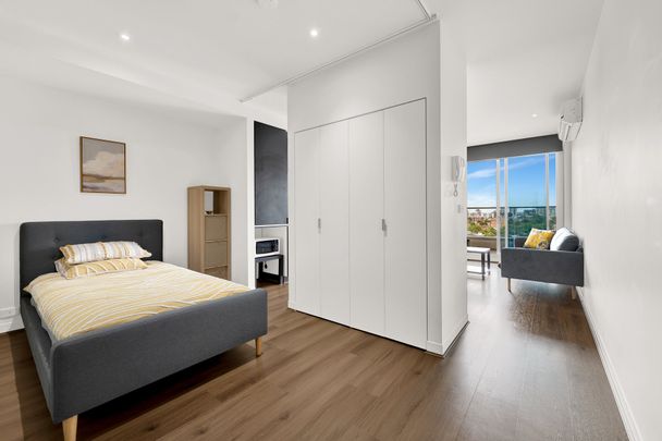 Charming 1-bedroom Furnished Apartment in South Yarra - Photo 1