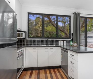 8 Rennie St, Indooroopilly QLD 4068 - House For Rent | Domain - Photo 5