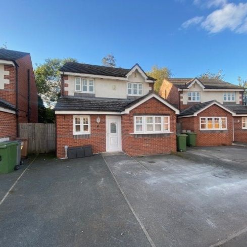 Colbert Close, Upton - Photo 1