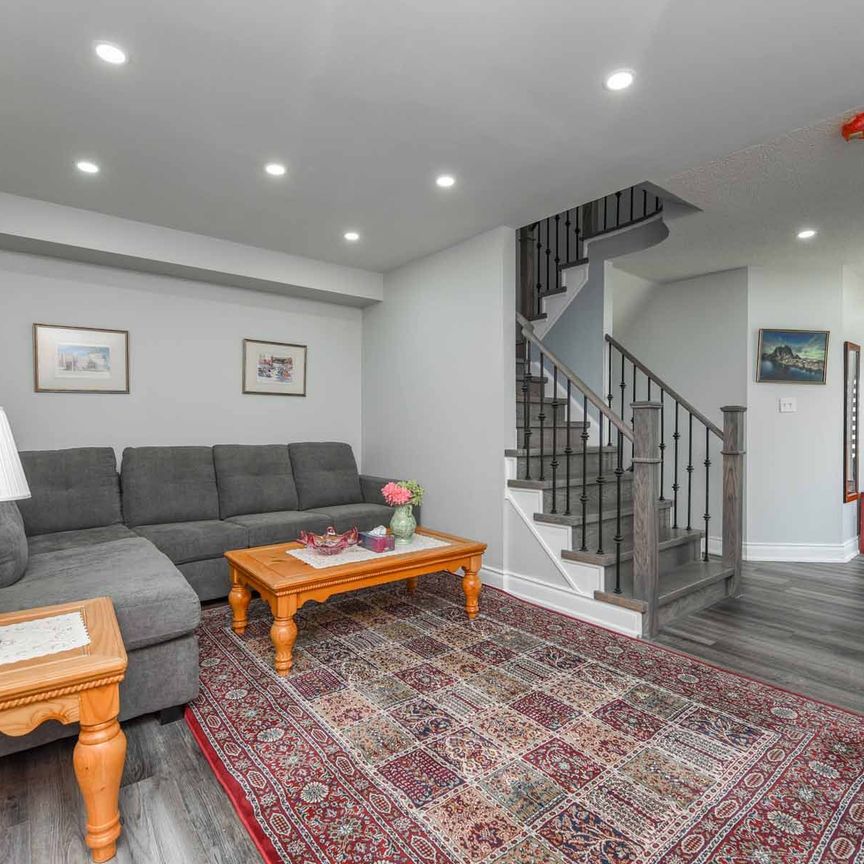 For Lease - 5806 Rainberry Drive, Mississauga, Ontario - Photo 1