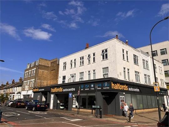 rushey green, london - Photo 1