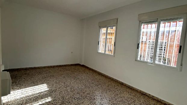 Piso de alquiler en Calle Calvario, Algezares - Photo 1