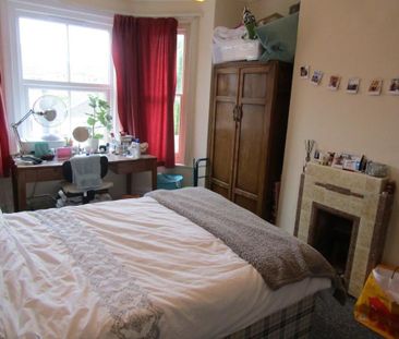 6 bedroom semi-detached house to rent - Photo 3