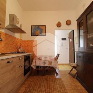 Trilocale in affitto - Photo 2