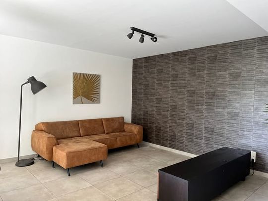 Appartement te huur - Photo 1