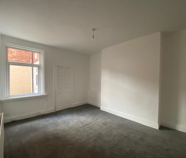 2 bedroom ground floor flat to rent - Photo 3
