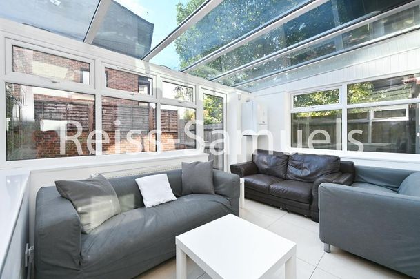 5 bedroom end of terrace house to rent - Photo 1