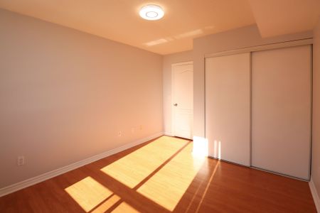 For Lease - 18 Sommerset Way Unit# 1105, Toronto, Ontario - Photo 4