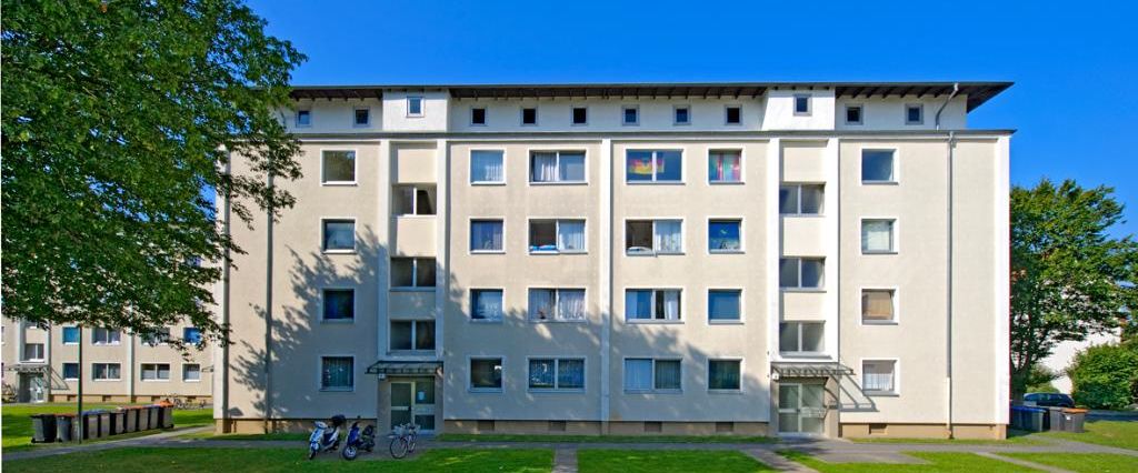 Hier steigt Ihnen keiner auf`s Dach! Schöne 3-Zimmer-Wohnung mit neuem Lamninatboden Balkon in Ahlen - Photo 1