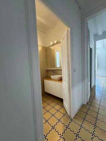 Carrer de la Junta de Comerç, Barcelona, Catalonia 08001 - Photo 3