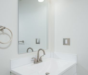 Ella Manor - Photo 3