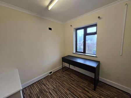 Sandhurst Road, Edmonton, N9 - Photo 5