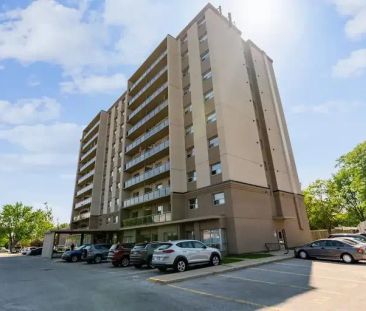 Pontiac Court – Highrise | 1270 Pontiac Court, Sarnia - Photo 1