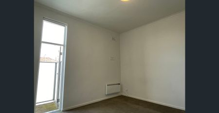 Charming One Bedroom in Heritage Gem - Photo 4