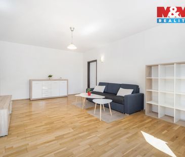 Pronájem bytu 2+1 67 m² - Photo 1