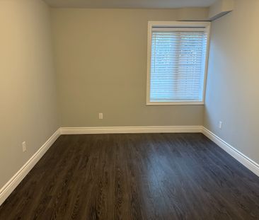 For Lease - 325 Bathurst Glen Drive Unit# Lower, Vaughan, Ontario - Photo 6