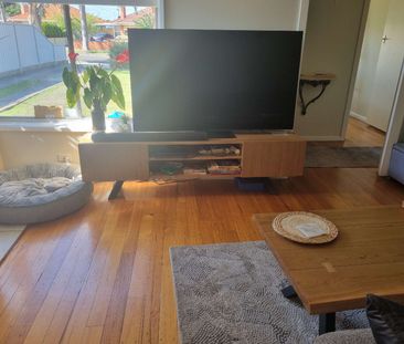 Thomastown - Photo 1