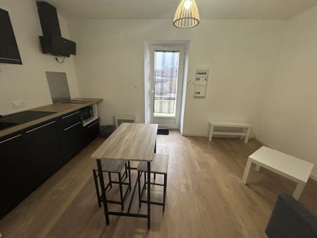 Location Appartement 1 pièce 32m² LE CREUSOT 71200 - Photo 4