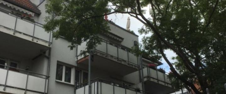 Schöne 2-Raumwohnung mit Balkon/Aufzug/Stellplatz - Photo 1