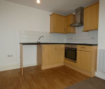 Bond Street - Photo 5