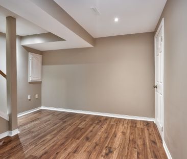 For Lease - 1337 Goldhawk Trail, Oakville, Ontario - Photo 5