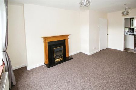 3 bedroom flat to rent - Photo 4