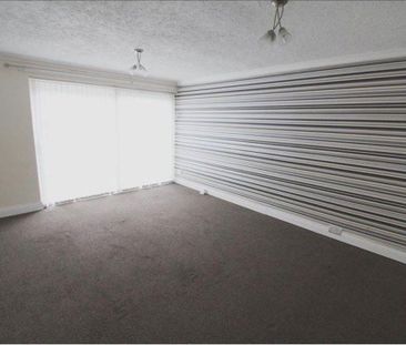 3 bed terraced house to rent in NE38 - Photo 2