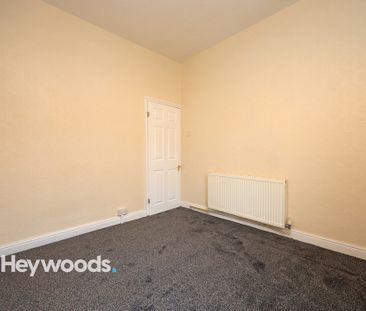 2 bed terraced house to rent in Stanier Street, Fenton, Stoke-on-Trent - Photo 6