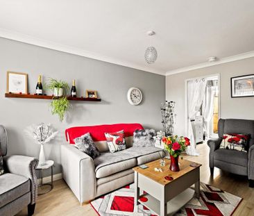 2 bedroom terraced house to rent - Photo 1