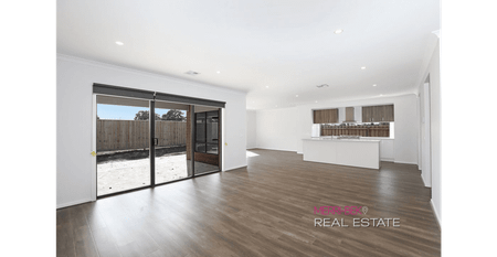 Light-Filled Living in the Heart of Greenvale - Photo 2