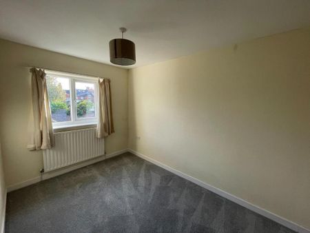 4 bedroom semi-detached house to rent - Photo 5