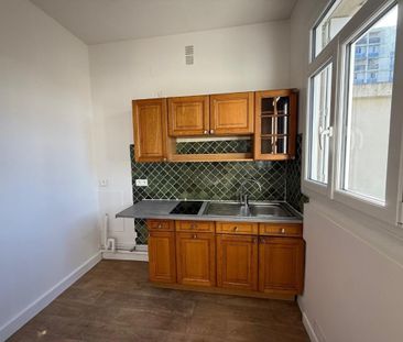 Location Appartement 1 pièce 27m² TOURS 37000 - Photo 4