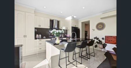 Luxury Townhouse with Beautiful Views - Photo 5
