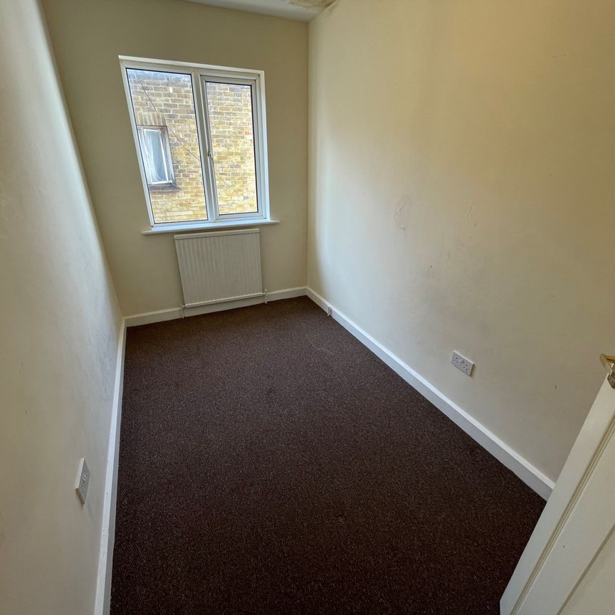 Canterbury Road, Westbrook - Photo 1