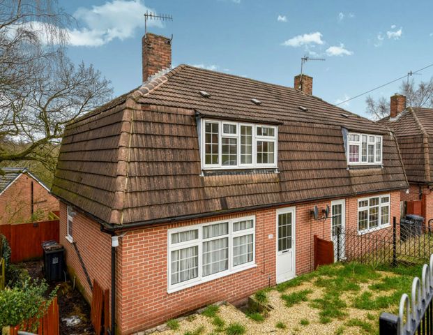 3 bedroom semi-detached to rent Bath Road, Silverdale, ST5 - Photo 1
