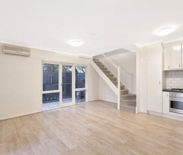Modern 2BR Dual Level Home In The Heart Of Oakleigh - Photo 6