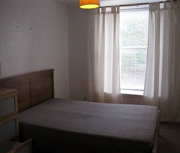 Spacious one bed flat - Student Accommodation Dundee - Photo 2