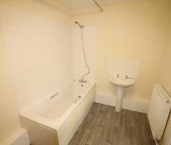 Bath Road, Wolverhampton, Wolverhampton, WV1 - Photo 1