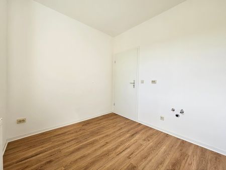 Sehr schöne Wohnung mit Balkon. - Photo 2