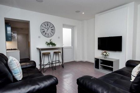 3 bedroom house share to rent - Photo 4