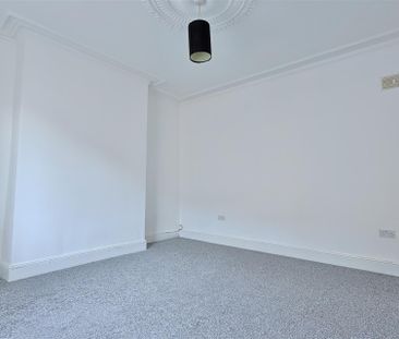 2 bedroom Flat to rent in Hewitson Terrace, Felling, Gateshead - Photo 4