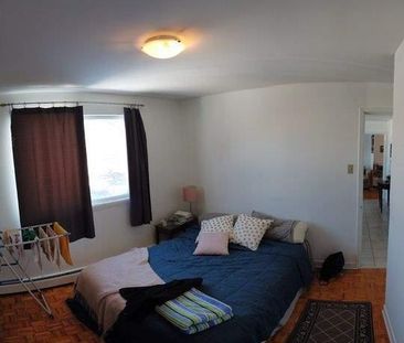 1 CH - 1 SDB - Québec - $899 /mo - Photo 4