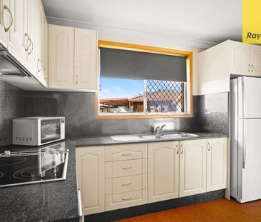 Spacious Three Bedroom Family Home - Photo 5