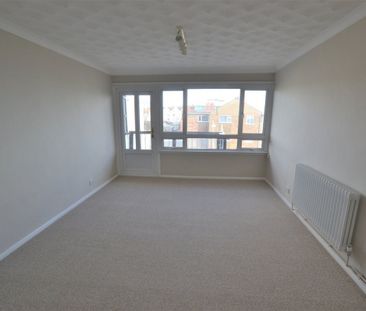 A 2 Bedroom Flat Instruction to Let in Bexhill-on-Sea - Photo 5